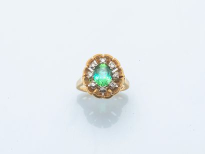 Bague fleur en or jaune 18 carats (750 ‰)...