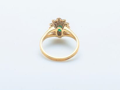 Bague fleur en or jaune 18 carats (750 ‰)...