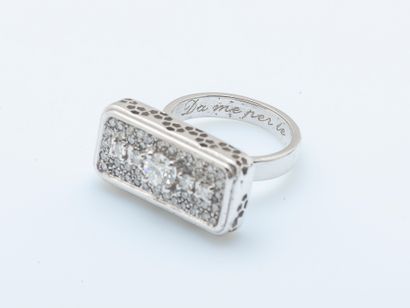NON VENU
Bague en or gris 18 carats (750...