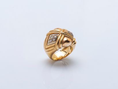 ZADOK
Domed band ring in 18K yellow gold...