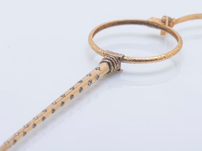 Retractable hand-face in 18K yellow gold...