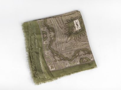 Yves SAINT LAURENT
Large stole in khaki-tone...