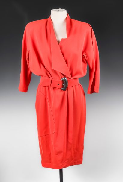 Thierry MUGLER
Red wrap dress with long sleeves...