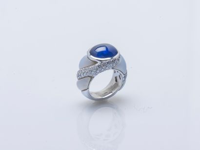 VAN CLEEF & ARPELS
Dome ring in 18K (750...