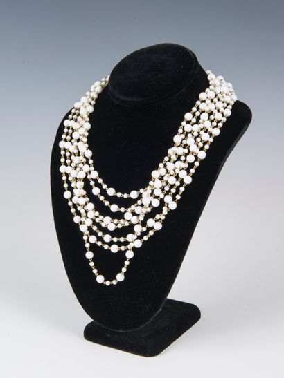 CHRISTIAN DIOR
Large necklace in gilded metal...