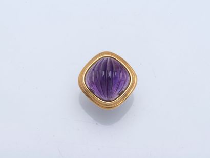 Dome ring in 18K yellow gold (750 ‰) set...