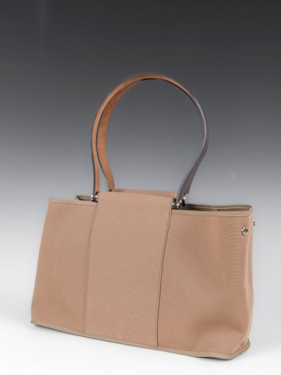 HERMÈS Paris
Cabag