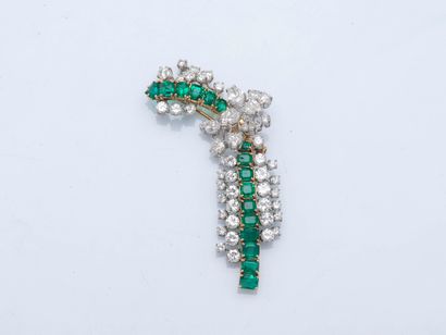 Ribbon brooch in 18k yellow and white gold...