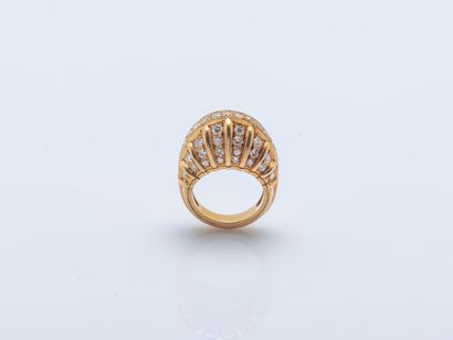 Dome ring in 18K yellow gold (750 ‰) set...