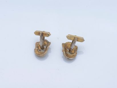 Pair of vermeil (800 thousandths) cufflinks...