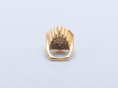 Chevalière-shaped dome ring in 18K yellow...