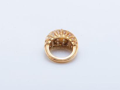 Dome ring in 18K yellow gold (750 ‰) set...
