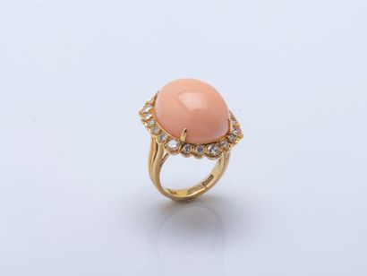 TRIO
Ring in 18K yellow gold (750 ‰) set...