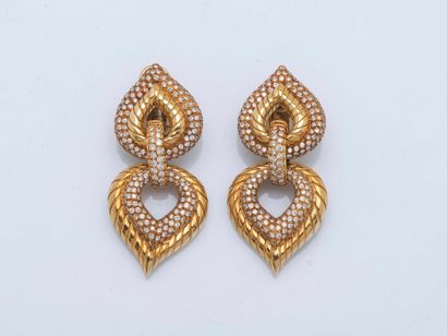 Eric BERTRAND New York
Pair of earrings in...
