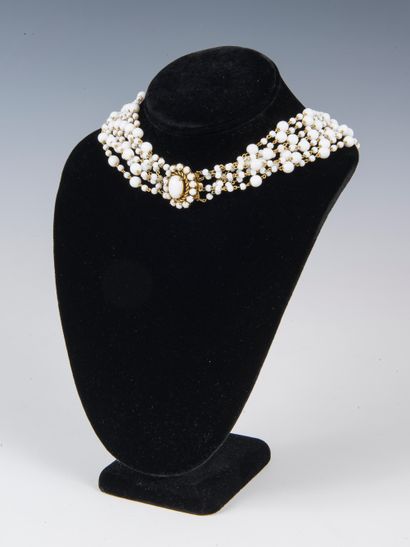 CHRISTIAN DIOR
Large necklace in gilded metal...