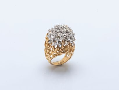Important 14K yellow gold (585 ‰) chased,...