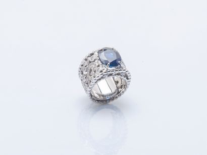 18K (750 ‰) white gold flat band ring openworked...