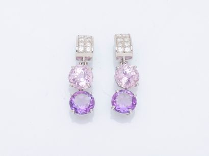 Paire de pendants d’oreilles en or gris 18...