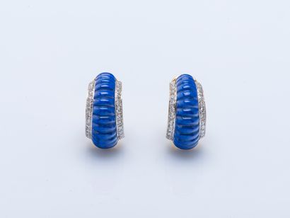 TRIO
Pair of 18k yellow gold (750 ‰) half-creoles...