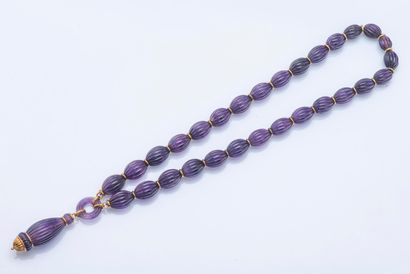 TRIO
Sautoir formed of oval gadrooned amethyst...