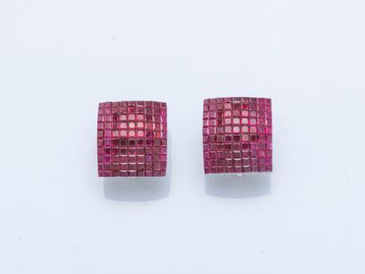 NINI
Paire de boucles d’oreilles de la collection...