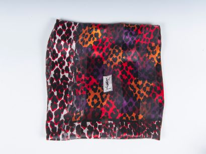 YVES SAINT LAURENT, circa 1980
Large leopard-print...