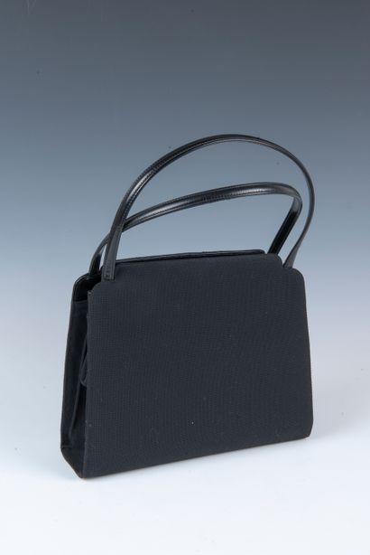 GUCCI - Tom FORD circa 1990
Square G handbag...