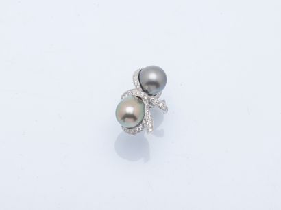 CHANEL
18K (750 ‰) white gold ring set with...