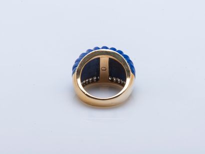 18K yellow gold (750 ‰) cambered band ring...
