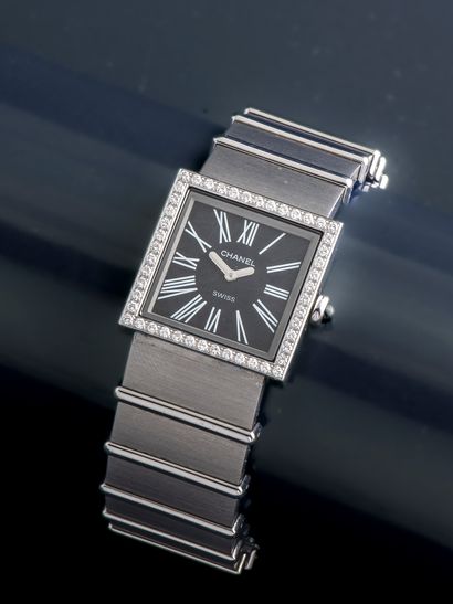 CHANEL
Mademoiselle model ladies' watch,...