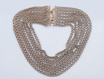 Important collier formé de sept rangs de...