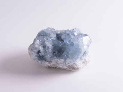 Célestite, Madagascar. 
Dim. : 11 x 13 c...