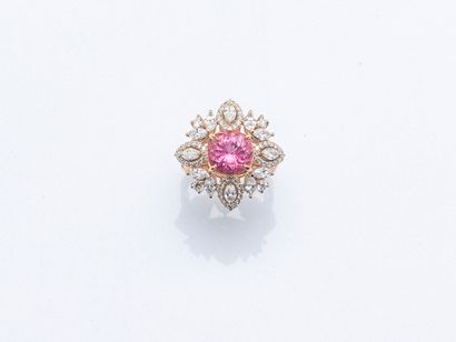 Bague en or rose 18 carats (750 ‰) sertie...