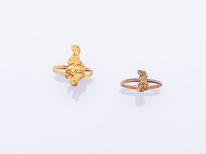 Lot of two 18K yellow gold rings (750 ‰)...