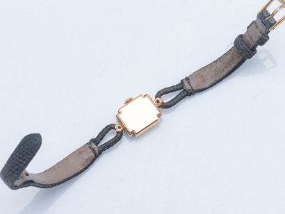 Ladies' watch in 18K yellow gold (750 ‰),...