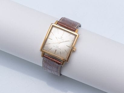 CERTINA
Town and Country watch, square case...