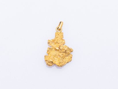 18K yellow gold pendant (750 ‰) adorned with...