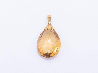 18K yellow gold pendant (750 ‰) holding a...