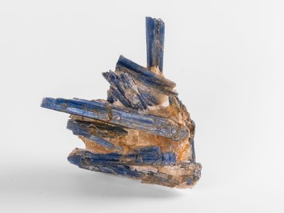 Disthène, Brésil. 
Dim. : 16 x 17 cm