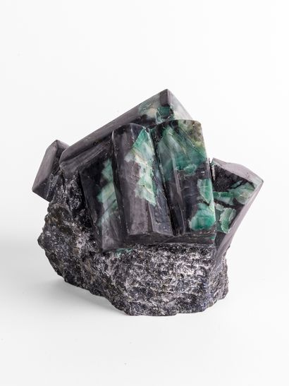 Emeraude, Brésil. 
Dim. : 15 x 15 cm