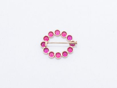 18K (750 ‰) rose gold crown brooch set with...