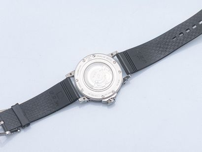 B.R.M.
V6-44 watch, ref: V6-44-GT-N, round...