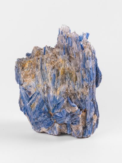 Disthène, Brésil. 
Dim. : 16 x 19 cm