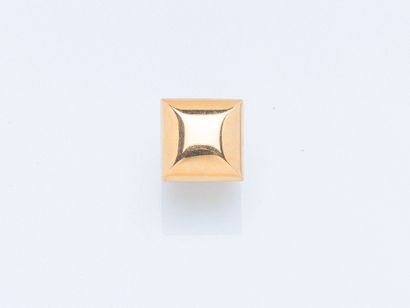 CARTIER
Bague Jeton en or jaune 18 carats...