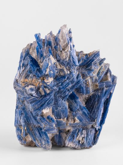 Disthène, Brésil. 
Dim. : 16 x 19 cm