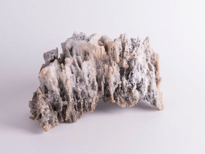 Calcite, El Tleta Ighoud. 
Dim. : 16 x 28...