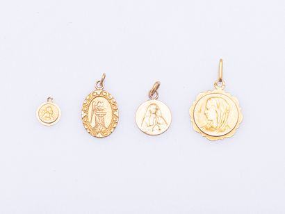 Lot of four 18K (750 ‰) yellow gold and rose...
