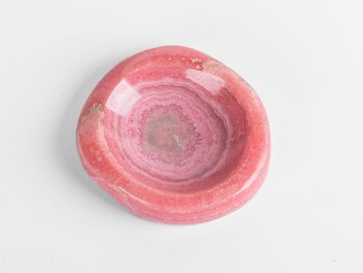 Coupe en rhodochrosite, Argentine. 
Diamètre...