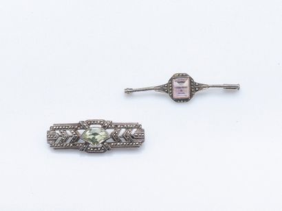 Set of two silver brooches (800 thousandths)...