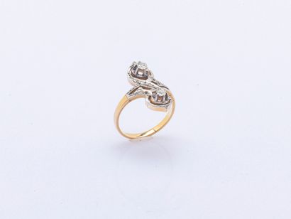 A aigrette ring in 18k yellow gold (750 ‰)...
